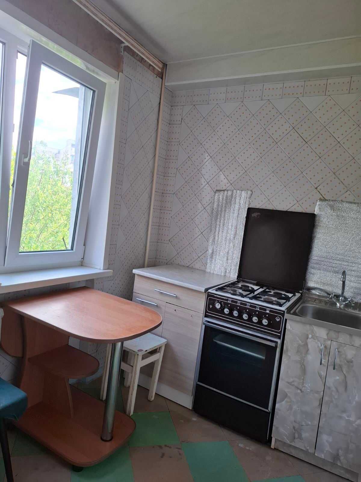 Продам 2-х к кв на Бабурці