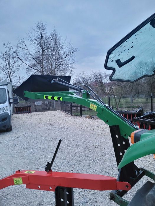 Ładowacz na tył ciągnika/ TUR na tylni TUZ traktora łyżka widły DOWÓZ