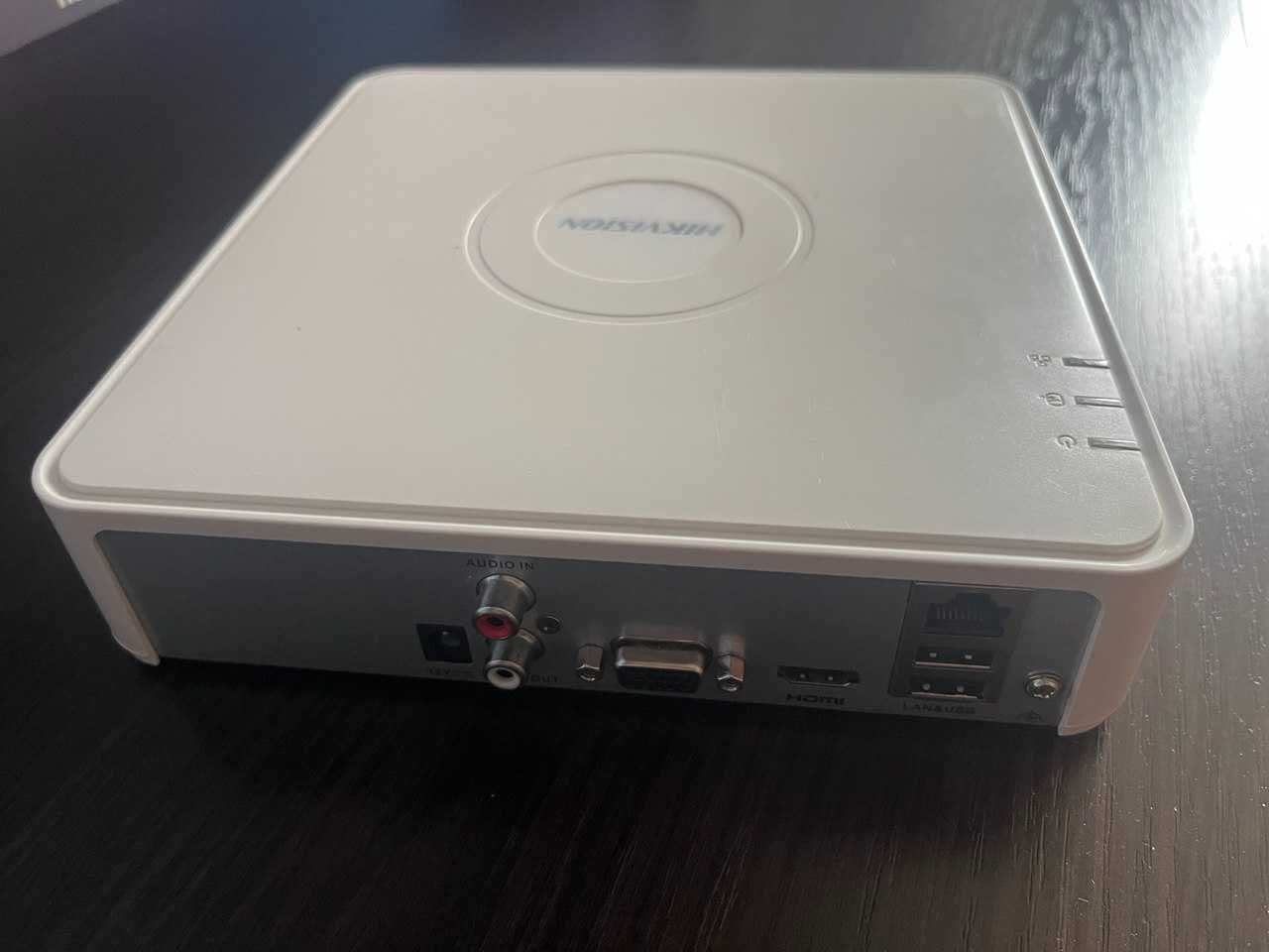 IP Реєстратор Hikvision DS-7104NI-SN + HDD 2.0 TB