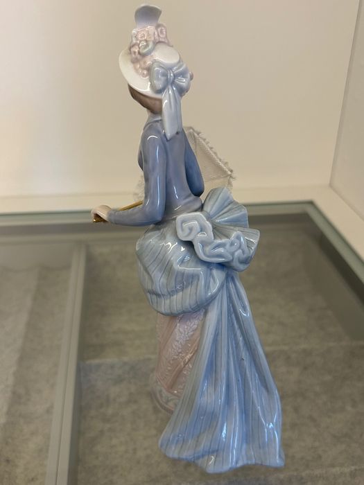 Lladró - Afternoon Stroll - 5686