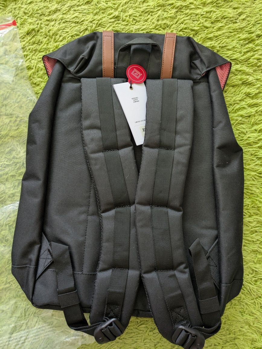 (baixa de preço) Mochila Herschel 23L preta a estrear