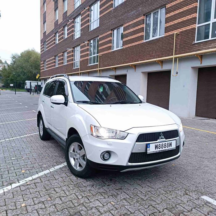 Mitsubishi Outlander 2012 р. гарний стан