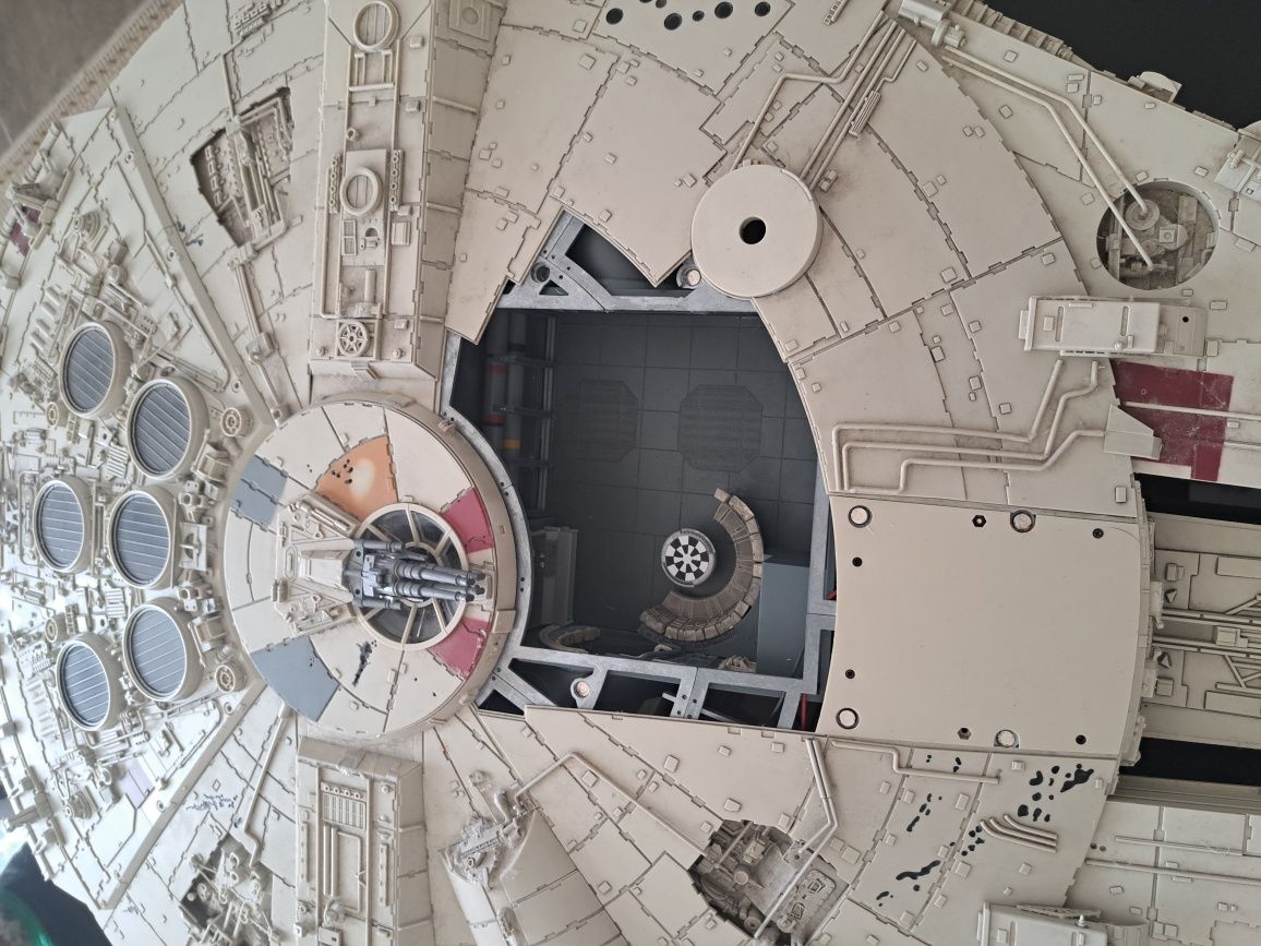 Nave milenium falcon