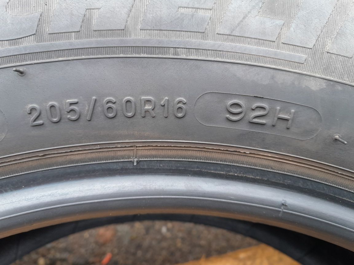 205/60R16 92H MICHELIN , komplet opon letnich.