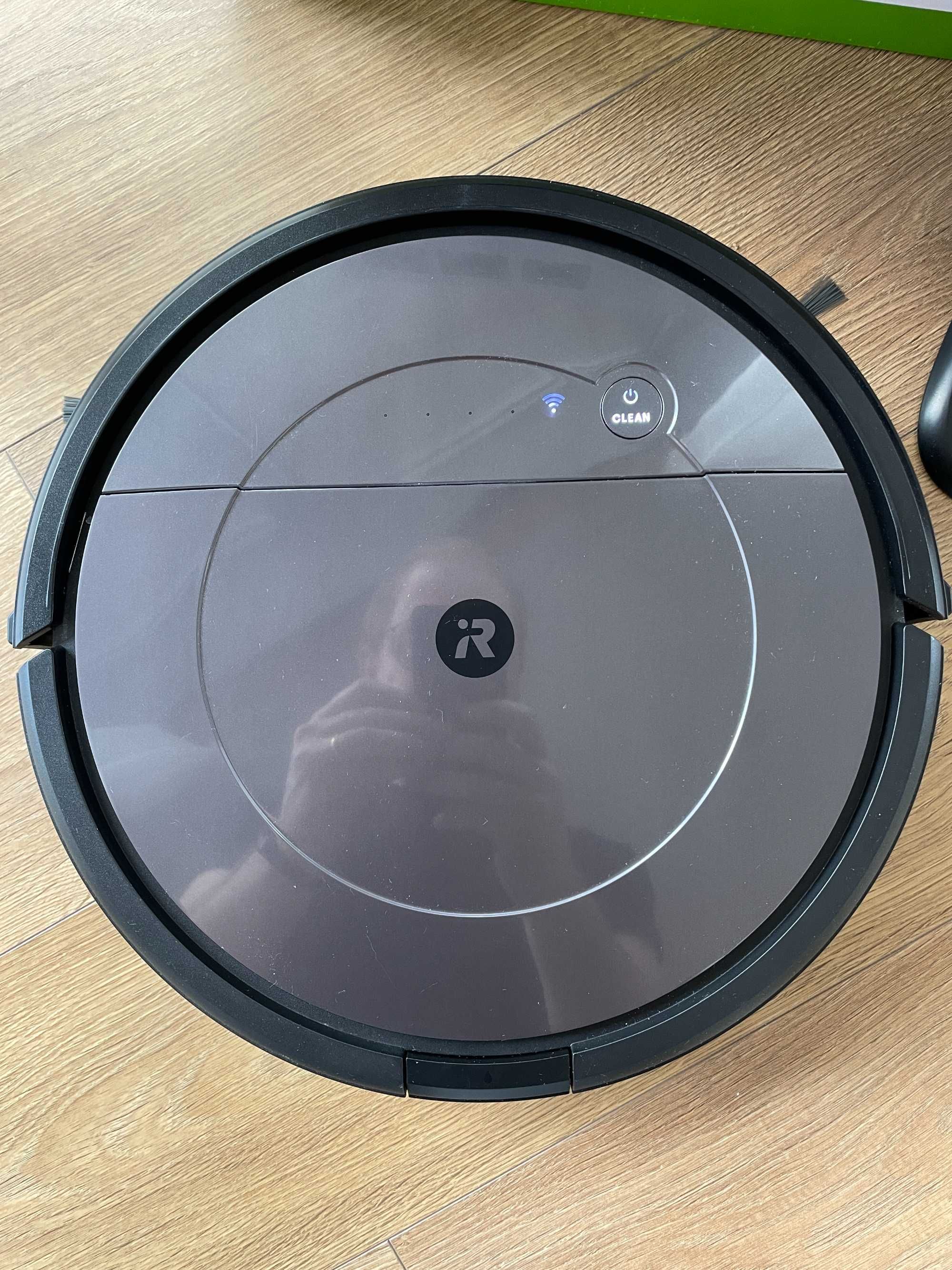 Aspirador Robô + Mopa IROBOT Roomba Combo