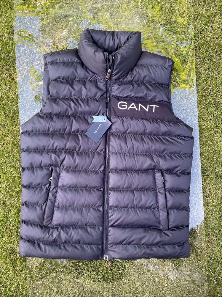 Продам чоловічу жилетку Gant