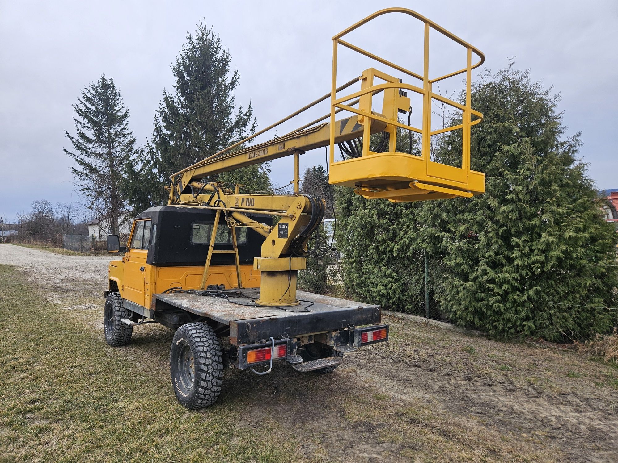 Honker 2000 podnosnik koszowy bumar p100