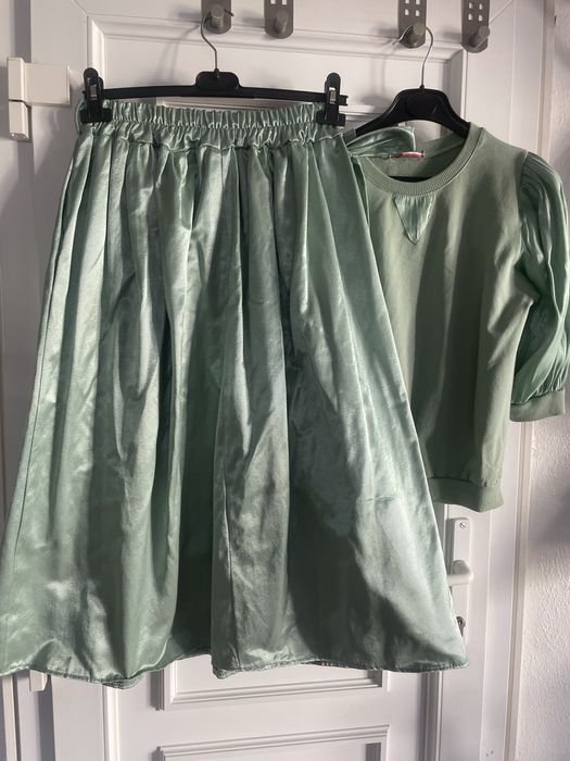 Saia e blusa em verde agua,novo