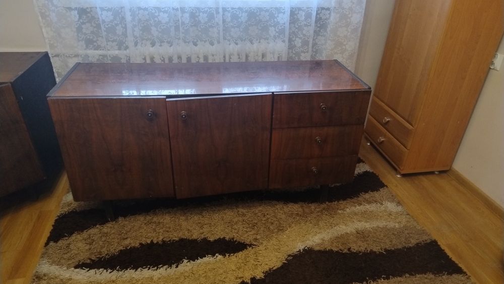 Sprzedam szafkę z lat 60