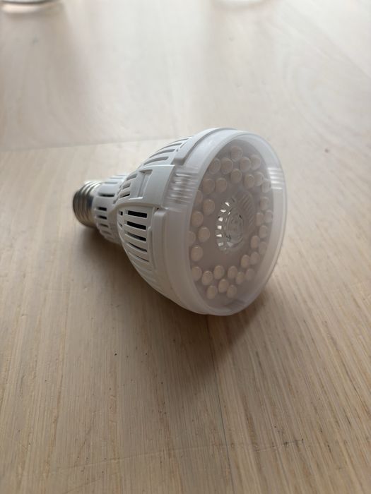 Żarówka LED do uprawy roślin Sansi 15w