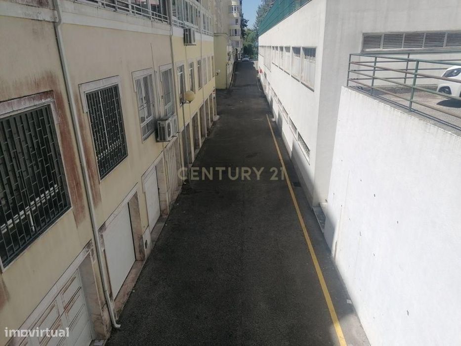 Garagem em Agualva e Mira Sintra - Oportunidade Única