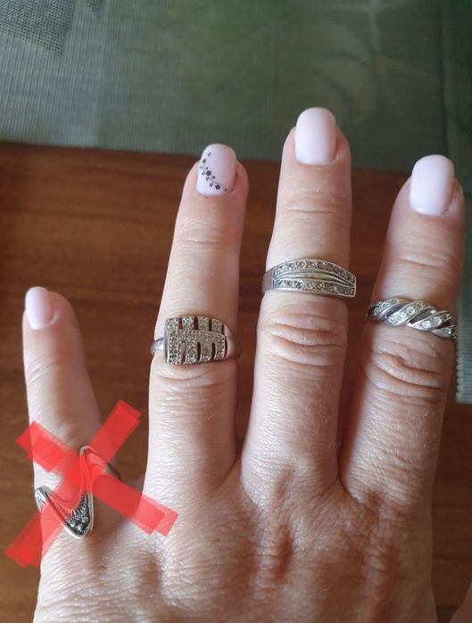 Продам срібні каблучки