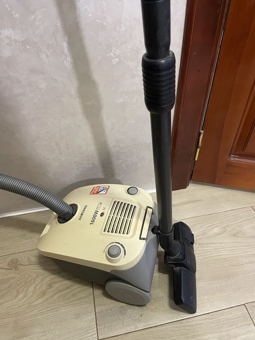 Пилосос Samsung VCC4141V3N пилесос порохотяг робочий