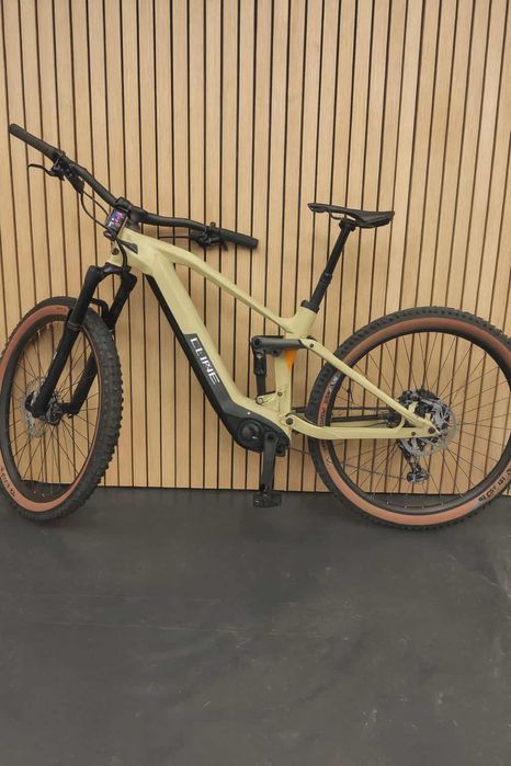 Karbonowy Rower elektryczny Cube stereo SL Bosch Cx