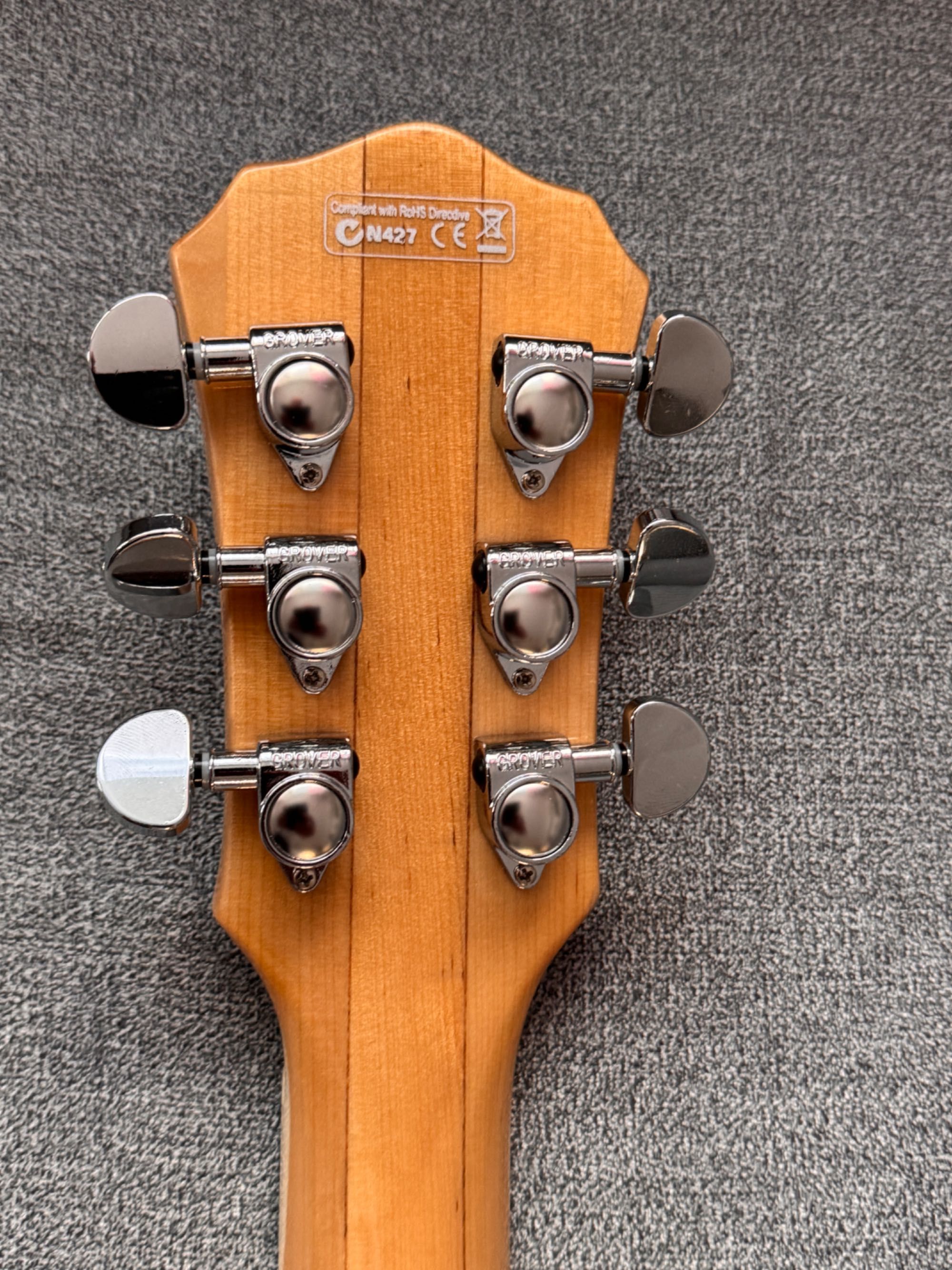 Gitara jazzowa hollow-body (typu Ibanez)