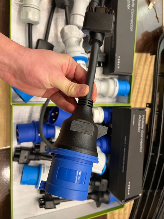 Перехідник хвіст адптер Tesla 32а силова вилка (shuko)