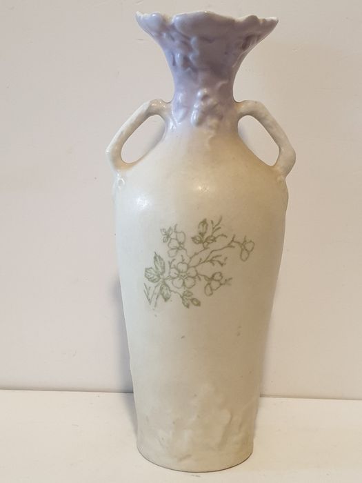 Linda antiga jarra francesa em cerâmica esmaltada à mão