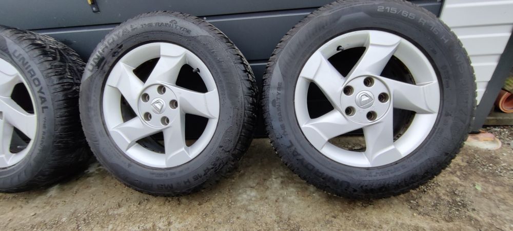 Komplet kół Aluminiowych 16" 5x114,3 215/65/16 Dacia Duster Renault