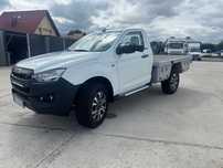 Isuzu D-Max przebieg tylko 319 km, platforma pod zabudowę, profesjonalna zabudowa