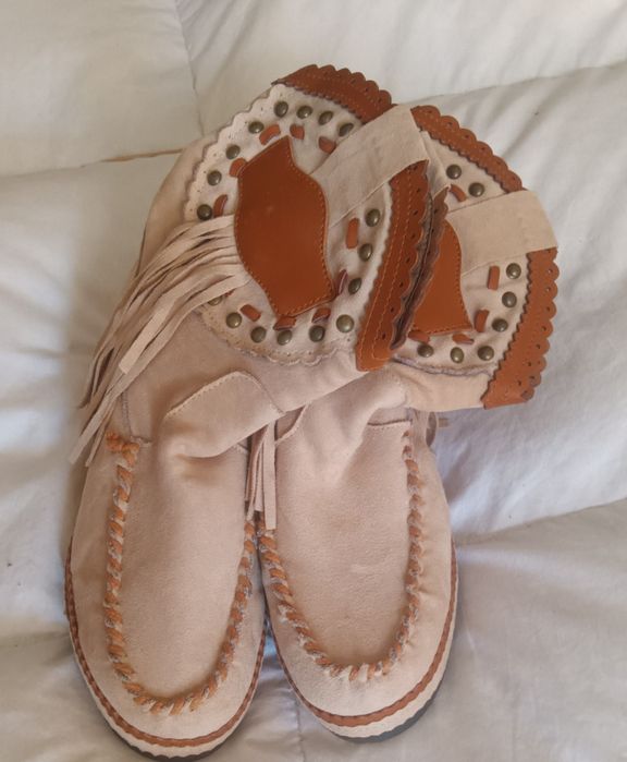 botas franjas camursine novas calça 35,36 com portes 13.50€