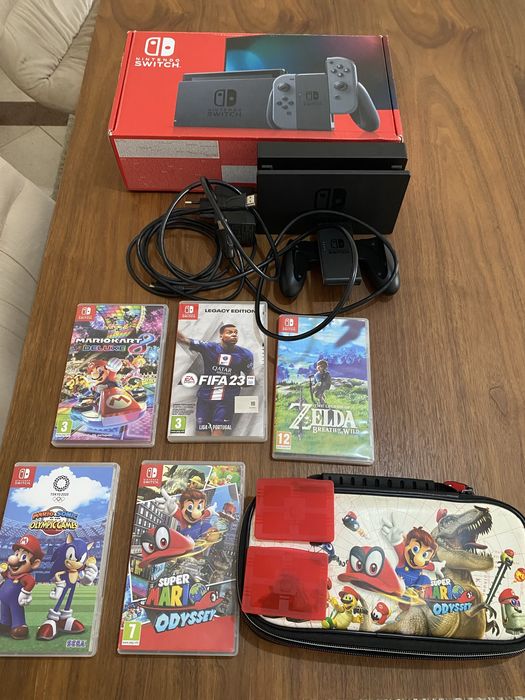 Nitendo Switch em otimo estado com jogos bolsa e acessorios