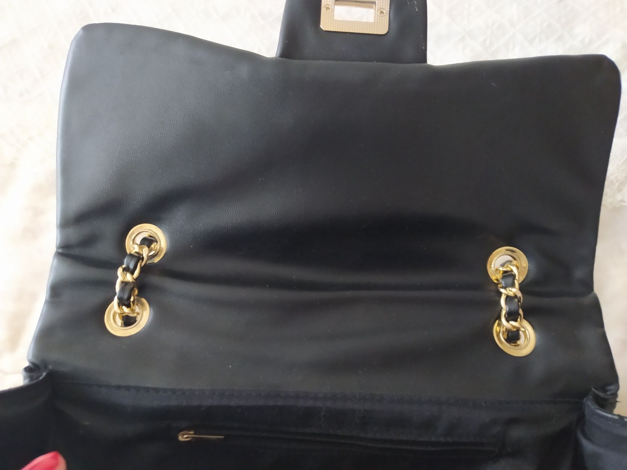 Bolsa preta muito elegante