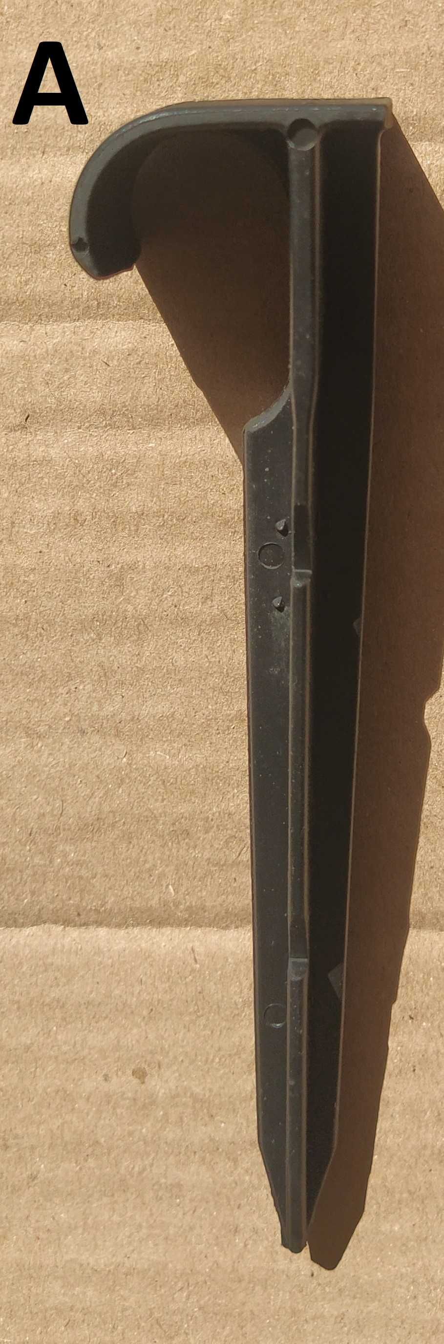 Estacas para Tubo de Rega Ø13/16mm - Novos