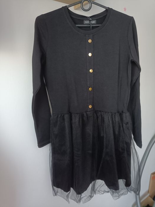 Czarna krótka sukienka z tiulem XS/S 34/36 na ostatki na święta