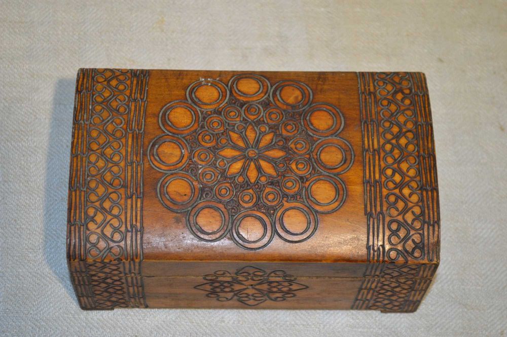 szkatułka drewniana pudelko prl 20x12x9,3