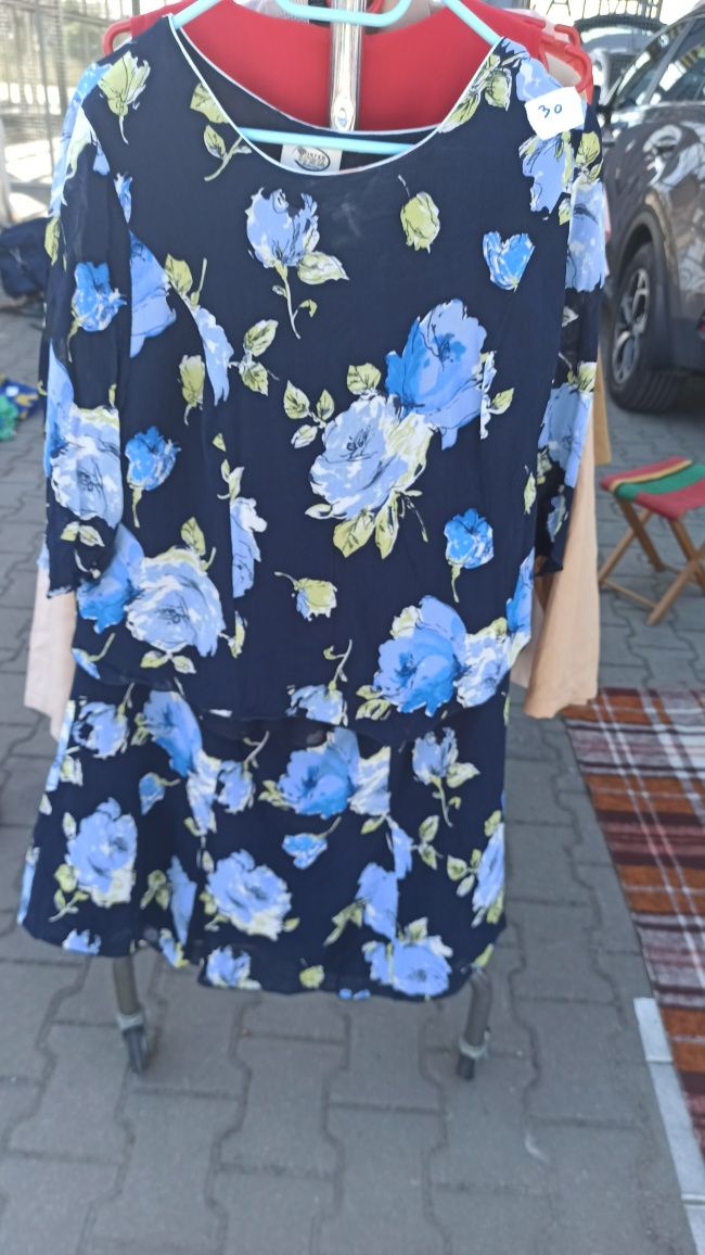 Bluzka i spódnica elegancka w kwiaty niebieskie