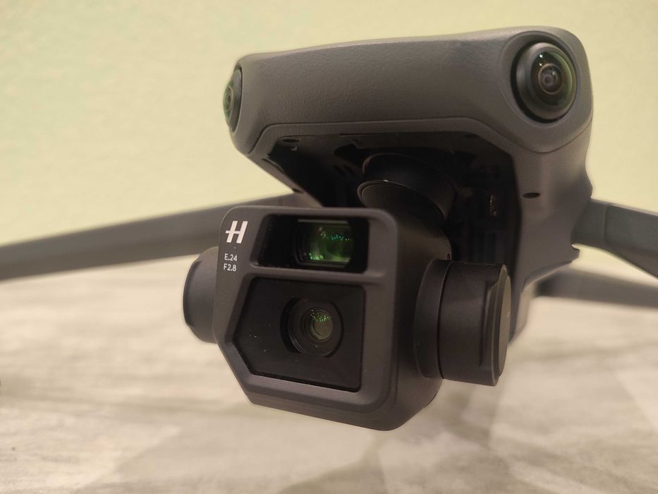 Дрон, квадрокоптер, мавік DJI Mavic 3