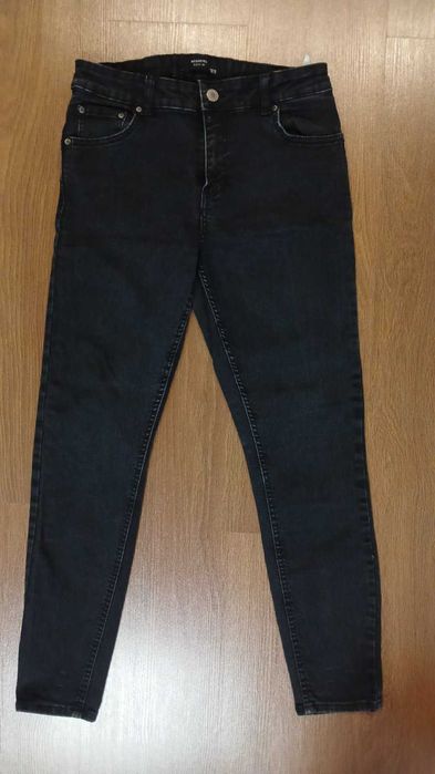 женские черные  джинсы Reserved размер 28