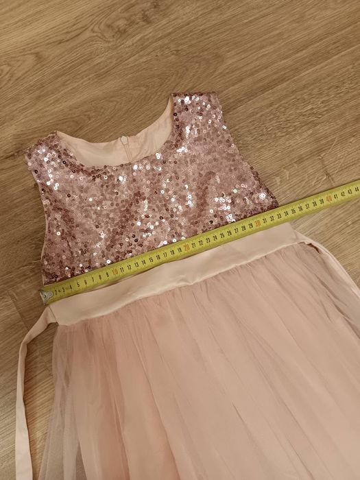 Сукня святкова для дівчинки