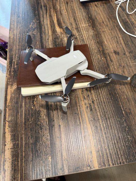 Квадрокоптер DJI