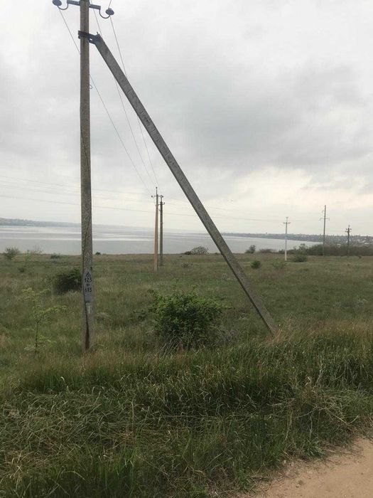 Продам земельный участок  в живописнейшем  месте, у реки