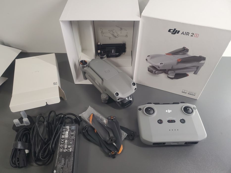 Дрон на продаж DJI air 2s