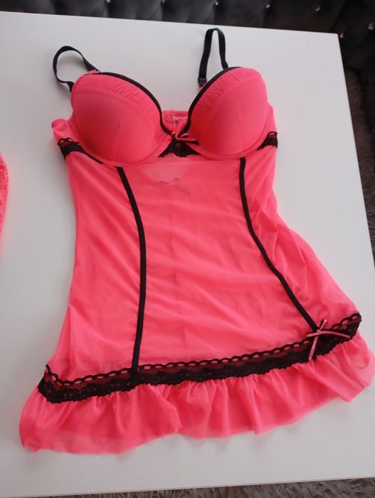 Komplet zestaw koszulka nocna pas do pończoch majtki M/L