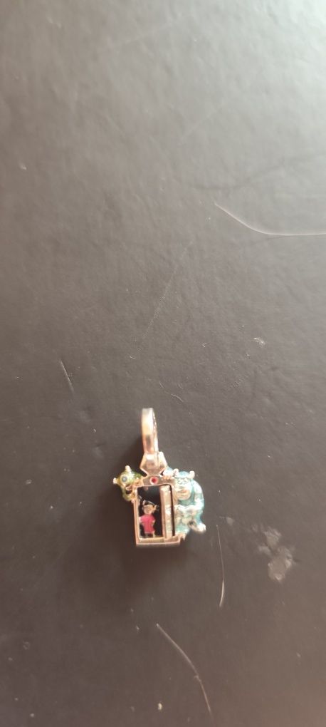 Pulseira Pandora Edição Limitada Disney com 6 contas