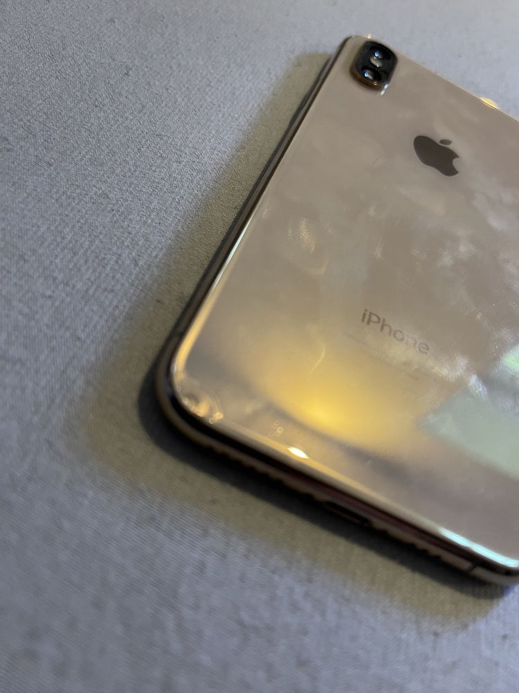 iphone XS gold uszkodzony