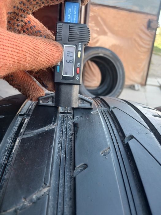 Шини р18 255/45 Хенкук Літо 20 рік