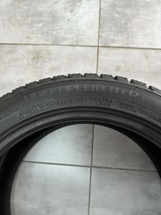 Нова шина Hakkapelita R3 235/45 R18