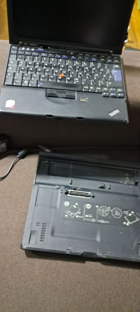 Lenovo X61s ThinkPad +stacja dokująca