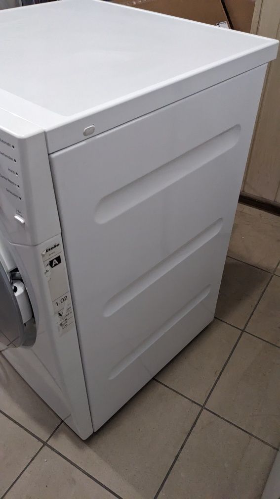 Пральна машина Miele.W1613