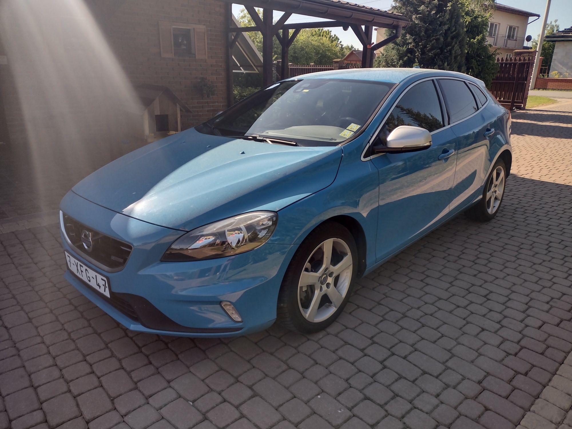 VOLVO V40 R design 2.0 190KM 176 000km w oryginalnym fabrycznym lakier