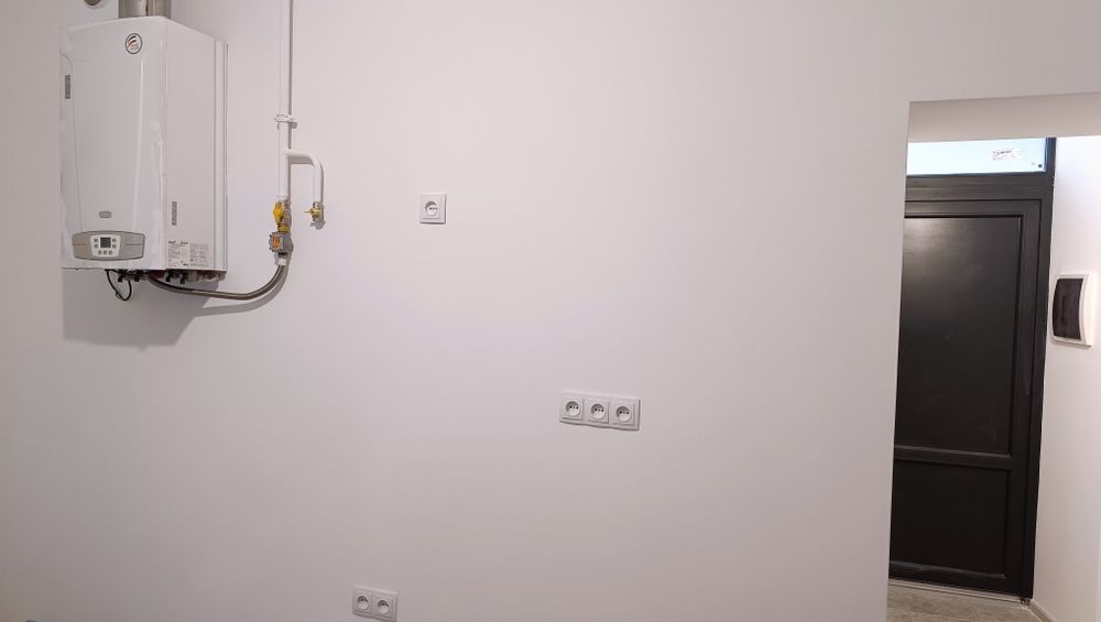 Продається 3 км квартира з капітальним ремонтом в центрі