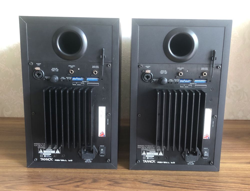 Продам/обменяю активные студийные мониторы Tannoy Reveal 6D, НЧ 6,5’’.
