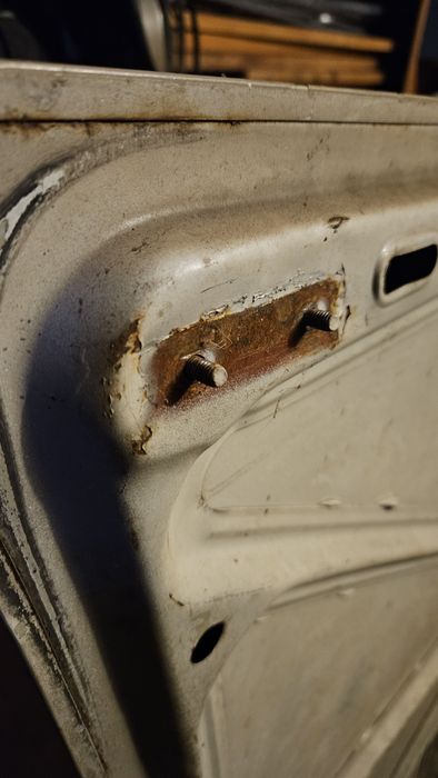 Кришка багажника ВАЗ 2103/06