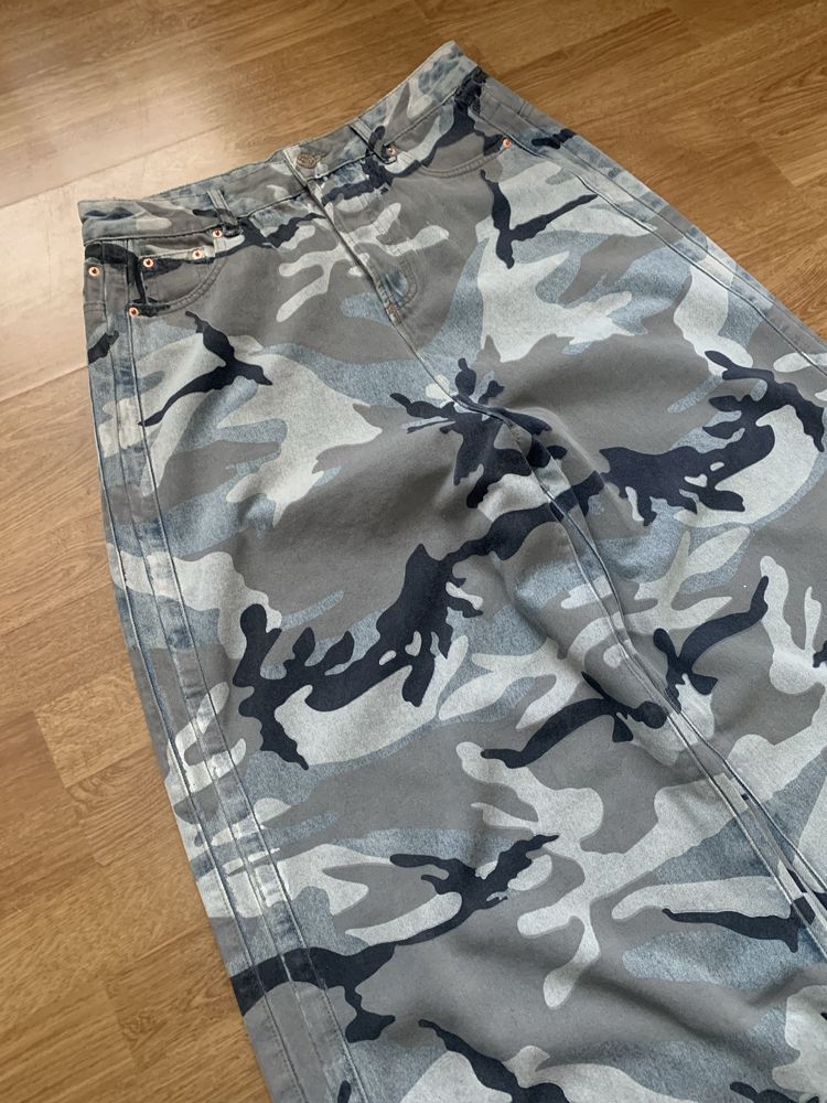 Джинсы vetements