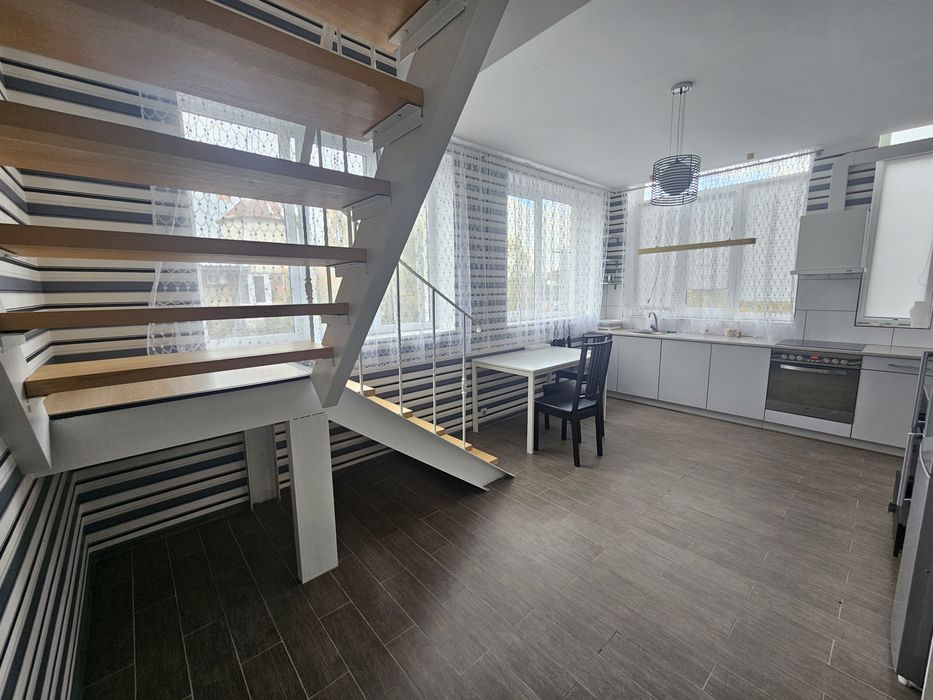 Здається 3 кімнатна квартира в будинку клубного типу