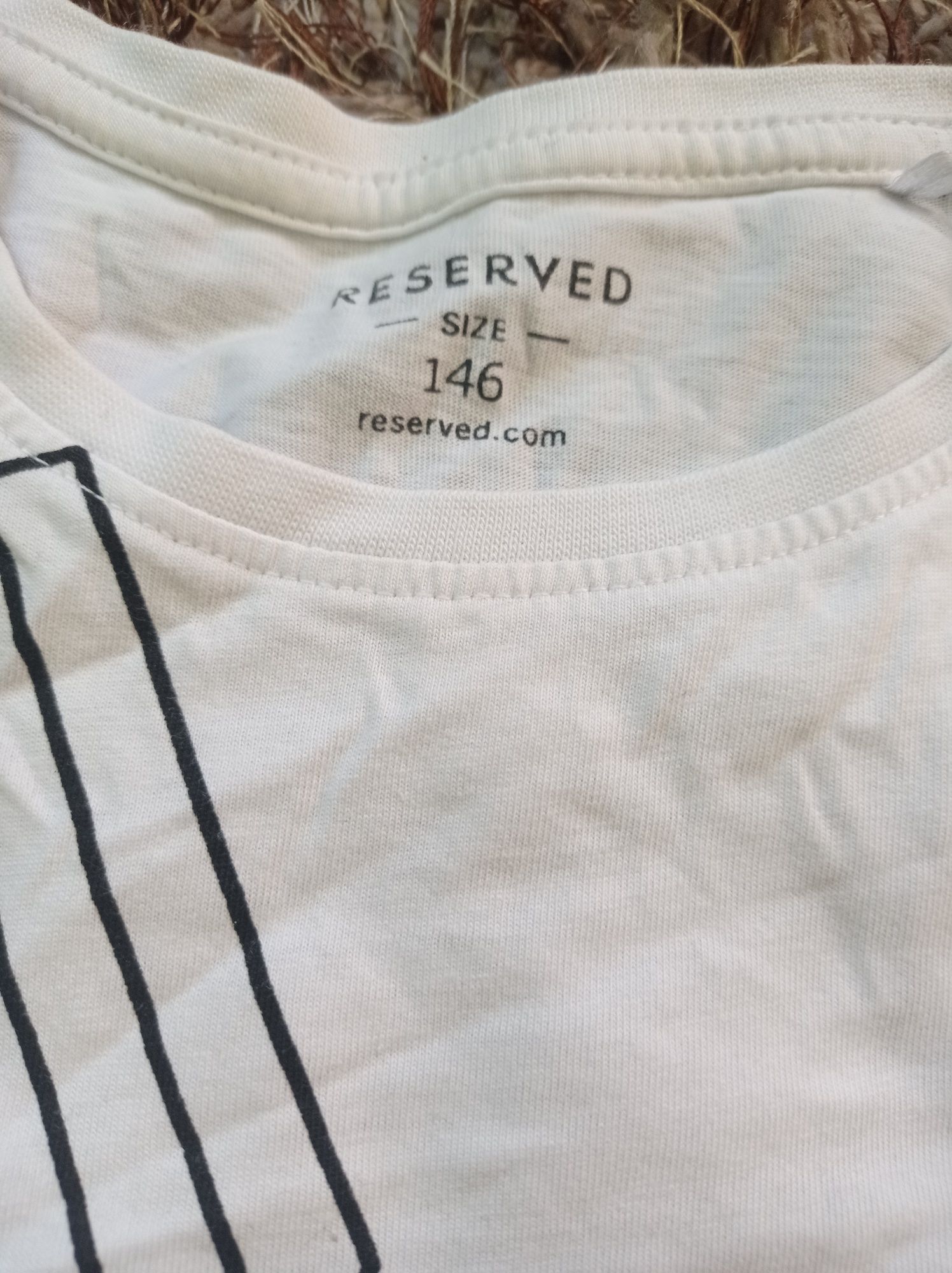 Koszulka chłopięca Reserved w rozmiarze 146